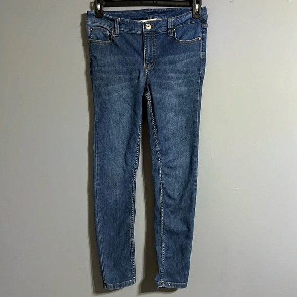 Matilda Jane denim size 8 skinny embroidered back pocket - Picture 1 of 8